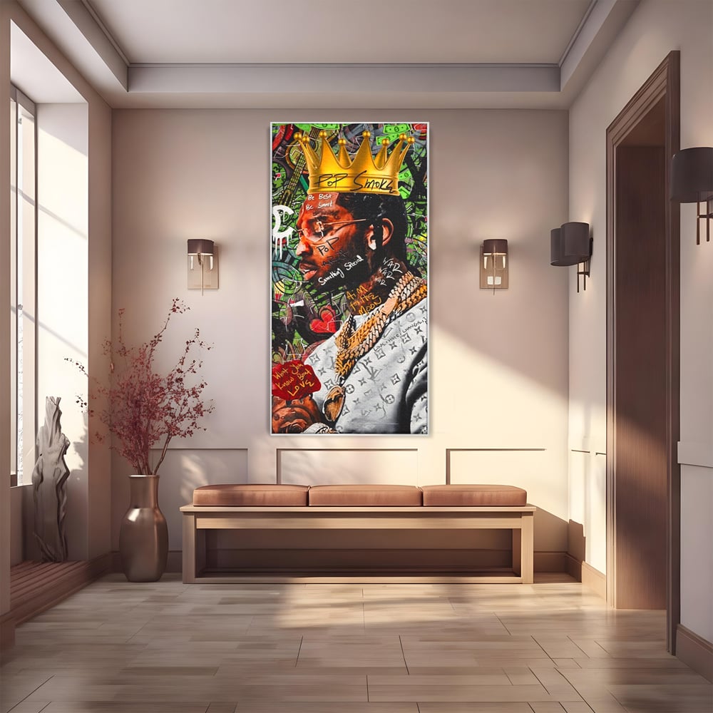 Tablou canvas cu tablou canvas cu rapper purtand coroana, in rama de aluminiu argintiu